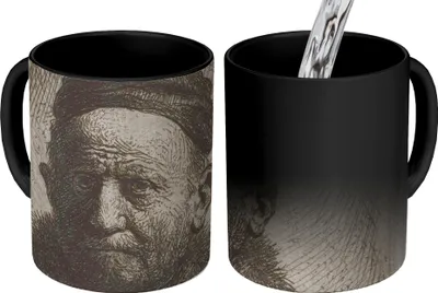 Obrázok produktu pre MuchoWow® Magický hrnček Magický hrnček Magický Muž s kalotou - Rembrandt van Rijn 350 ml hrnček na zmenu farby nápad na darček - magický hrnček - fotohrnček - keramické hrnčeky - obrázky - hrnček na kávu
