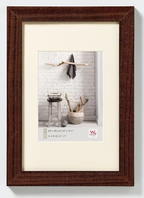 Zdjęcie produktu dla Drewniana ramka na zdjęcia Orzech domowy 30x40 cm
