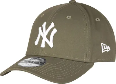 A close-up studio shot of a green New Era NY Yankees baseball cap.