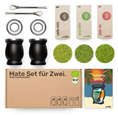 Produktbild von Mate Tee Set ● 3 Matesorten + 2 doppelwandige Edelstahl Matebecher + 2 Bombillas + Zubereitungsanleitung (schwarz)