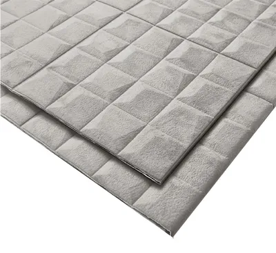 Produktbild von HOOZ® 3D Wandpaneele Selbstklebend in Samtoptik – Gepolsterte Wandverkleidung zum Kleben – Für Wohn- & Schlafräume – 69x277cm, Quadrat-Steppung, Grau