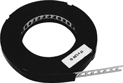 Produktbild von Lochbandeisen 17mm verzinkt 10 Meter auf einer Rolle in Plastikbox