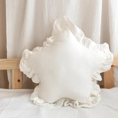 Produktbild von Kuschelkissen Herz & Stern aus Musselin fürs Kinderzimmer