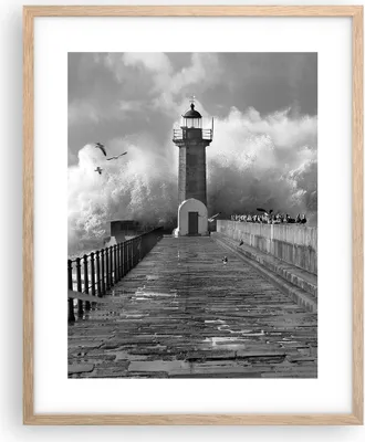 Produktbild von Gerahmtes Poster - Rahmen in heller Eiche - Laterne Meer Portugal - 40x50 cm - Wand Bild - Wanddeko - Wandbilder - Kunstposter - Wandposter - Bilderrahmen - Bilder - Kunstdruck - P2NPA40x50-4913