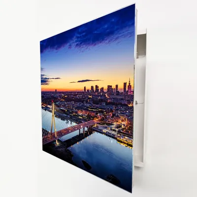 Produktbild von Schlüsselkasten Weiß Metall, Stadt Skyline bei Nacht Motiv hinter Glas, Moderne Schlüsselbox rechtsöffnend, 32x28x6,5 cm, 20 Haken für den Flur.