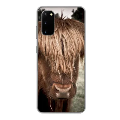 Produktbild von MuchoWow® Handyhülle Schutzhülle Hülle für Samsung Galaxy S20 Schottischer Highlander - Baum - Gras Silikon Softcase Handy Hülle - Bild