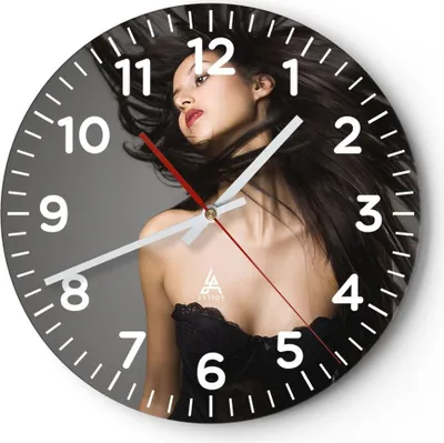 Produktbild von Wanduhr - Rund - Glasuhr - Schönheit Mode Modell posieren - 30x30cm - Schleichendes Uhrwerk - Lautlos - zum Aufhängen bereit - Dekoration Modern - Wanddekoration aus Glas - C4AR30x30-2128