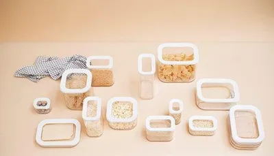 Produktbild von Unyqoos® Kühlschrankbox für Aufschnitt, 550 mm hoch, weiß – transparente Vorratsdose mit aromadichtem Deckel, stapelbar