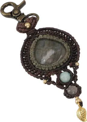 Produktbild von Makramee Schlüsselanhänger, Boho Taschenanhänger - Modell 2, Braun, Messing, 11*4 cm, Schlüsselanhänger