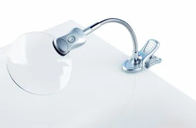 Immagine prodotto di Lente d'ingrandimento rotonda in plastica/metallo da 2x a 4x argento