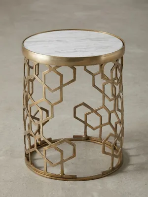 Produktbild von Beistelltisch "Alba", Marmorstruktur, goldfarbenes Metallgestell, 44 cm Durchmesser. 46x46x55 cm | Kadima Design