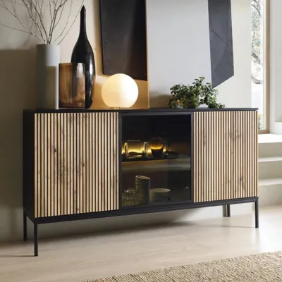 Produktbild von Kommode Lagos 154 cm 3D – moderne Wotan-Eiche/Schwarz Kommode mit LED-Beleuchtung, Glasfront, Metallfüßen und Push-to-Open-System