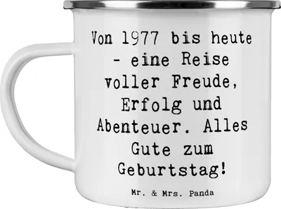 Produktbild von Mr. & Mrs. Panda Teetasse Spruch 1977 Geburtstag - Weiß - Geschenk, Haferl, Freude, Emaille Tasse, Erfolg, Pott, Teebecher, Alter, becher, Glückwunsch, Abenteuer