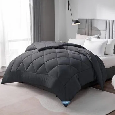 Produktbild von Famanu Bettdecke 4 Jahreszeiten - 200 x 200 cm, grau, mikrofaser, atmungsaktiv, super weich