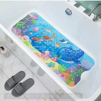 Produktbild von Unyqoos® Anti-Rutsch-Badmatte 100 x 40 x 0,3 cm PVC mit starken Saugnäpfen – Badewannen- & Duschmatte für Kinder, bunte Meeresmotive, schimmelresistent, inkl. Badeschwamm