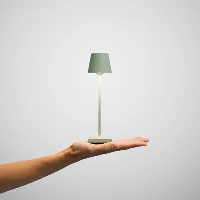 Produktbild von SIGOR Akku-Tischleuchte LED Nuindie pocket 21cm salbeigrün 1,4W Flex-Mood 2200K/2700K IP54 Ra85 USB-C dimmbar
