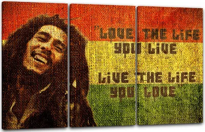 Produktbild von Leinwandbild 3-teilig (120x80cm): Bob Marley King of Reggae Zitat vor Jamaika-Farben, echter Holz-Keilrahmen inkl. Aufhänger, handgefertigt in Deutschland