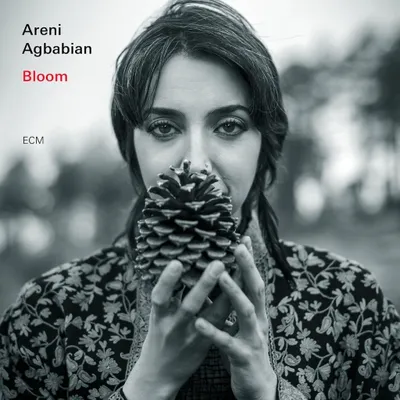 Produktbild von Agbabian, A: Bloom