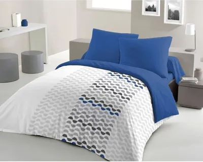 Image de AMBROISIE Parure de lit en microfibre - 1 housse de couette 220 x 240 cm + 2 taies d'oreiller 63 x 63 cm - Bleu