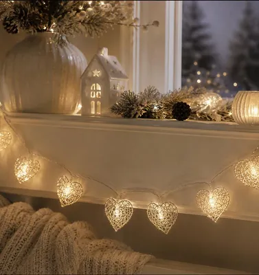 Produktbild von Luca Lighting LED Lichterkette Herzen 10 LED warmweiß batteriebetrieben 170 cm champagner glitzer