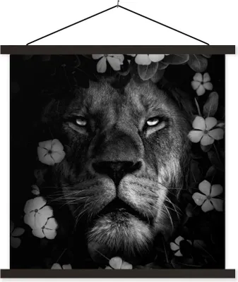 Produktbild von MuchoWow® Textilposter Blumen - Löwe - Dschungel - Schwarz - Weiß 60x60 cm mit schwarzem Rahmen - Posteraufhänger