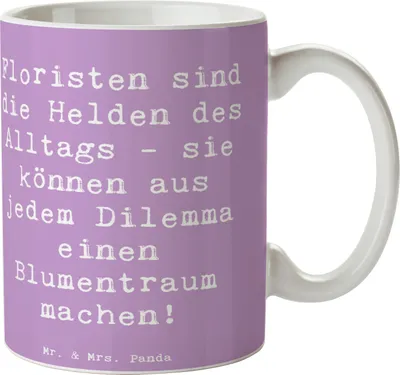 Produktbild von Mr. & Mrs. Panda Kaffeebecher Spruch Floristin Heldin - Lavendeltraum - Geschenk, Beruf, Becher, Berufsalltag, handgefertigt, Geschenke für Berufstätige, Tasse, Pott