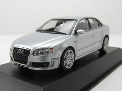 Produktbild von Audi RS4 2004 silber Modellauto 1:43 Maxichamps