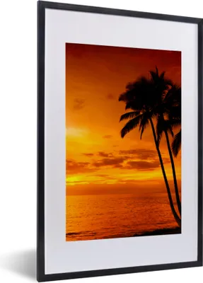 Produktbild von MuchoWow® Gerahmtes Poster Palme - Sonnenuntergang - Tropisch - Orange - Meer 40x60 cm - Poster mit Schwarzem Bilderrahmen Wandposter Rahmen Foto Bilder - Poster in Rahmen