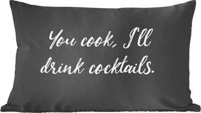 Produktbild von MuchoWow® Zierkissen Sofakissen Wohnzimmer Dekokissen 50x30 cm Zitate - Cocktail - Du kochst, ich trinke Cocktails - Sprichwörter - Kochen - Wohnzimmerdekoration - Polster mit Photo