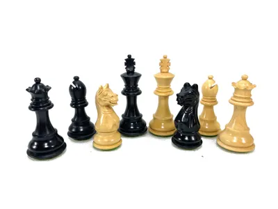 Produktbild von Knight Supreme 3.1'' Schachfiguren Set Buchsbaum Handdien
