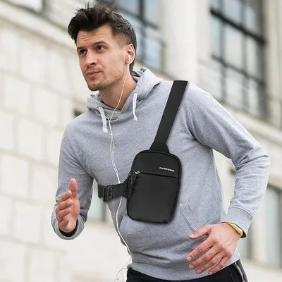 Produktbild von Famanu Sling Tasche Wasserfest - Schwarz