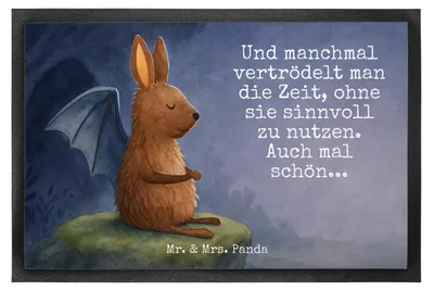 Produktbild von Mr. & Mrs. Panda Schmutzmatte Fledermaus Sitzen Design 60 x 90 cm - Weiß - Geschenk, Fledermäuse, Bodenvorleger, Entspannen, fußmatte, Lustige Sprüche, Motivation
