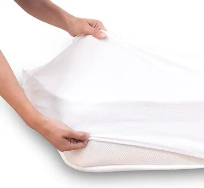 Obrázok produktu pre Uniqoos® Vodotesný poťah na matrac, 160 x 200 cm, výška 30 cm, hygienický a priedušný, tichý, 100% polyesterová tkanina / 100% polyuretánová membrána, odolný voči roztočom
