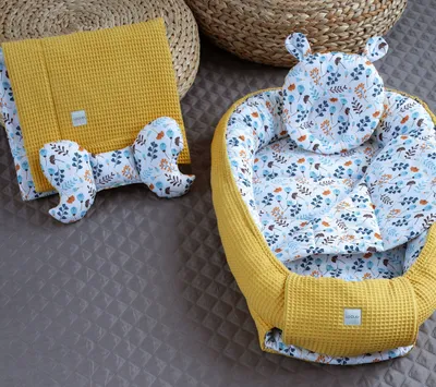 Produktbild von Waffelpique Gelb/ Blumenwiese Türkis Babynestchen Unterlage 5 Tlg SET Babynest Wicleklunterlage Reisebett Babydecke Babyausstattung 2 Seitig Geschenk