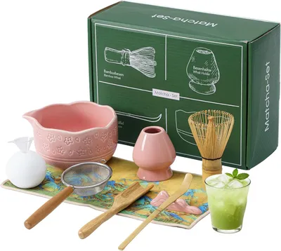 Produktbild von VONATES Matcha Set 9-tlg. mit Matcha-Schale, Bambus-Besener & Halter, Sieb, Löffel, Tuch, Eisform - Starter-Kit für Teezeremonie & Geschenk, Pink