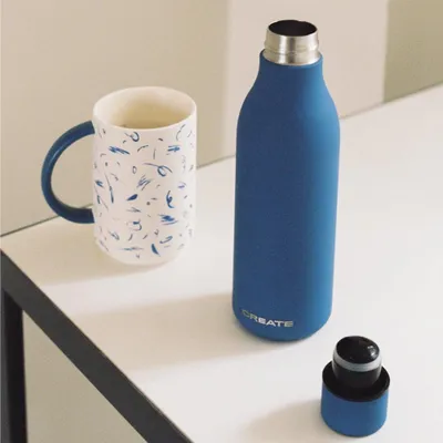 Produktbild von BOTTLE STUDIO - Thermoflasche aus Edelstahl in verschiedenen Größen