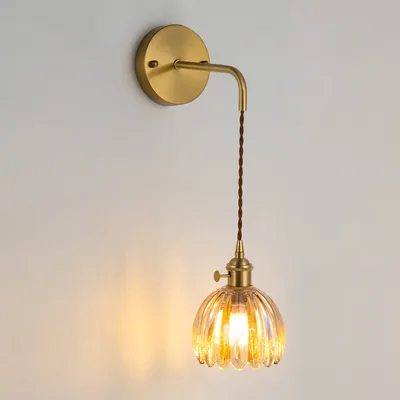 Produktbild von easybuy Wandleuchte, Vintage Blumendesign, Kupfer Glas, Gold Hellbraun, E27 für Schlafzimmer Kinderzimmer. Maße: Lampenschirm Ø12cm H16cm, Sockel Ø12cm, Wandabstand 18cm. Rostschutz, 85-265V, dimmbar (Dimmer/Leuchtmittel exkl.), für 3-8m², augenschonendes Licht.