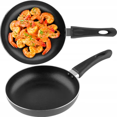 Zdjęcie produktu dla Patelnia aluminiowa Jagoda 20 cm Florina