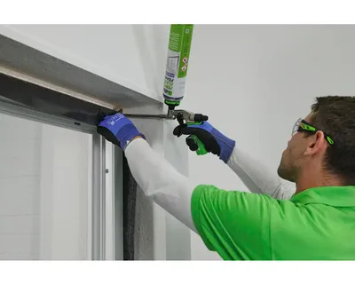 Produktbild von illbruck FM230 1K Pistolenschaum für Fenster- und Fassade weiß 750 ml (Adapterröhrchen separat erhältlich)
