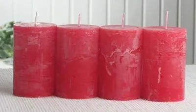 Produktbild von Rustikale Stumpenkerzen im 4er-Set, rot, 8 x 5 cm Ø
