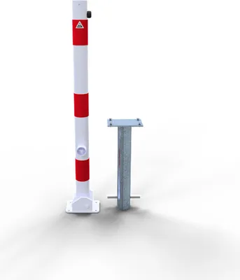 Produktbild von Schake Absperrpfosten umlegbar zum Einbetonieren aus Stahlrohr verzinkt Ø60x2,5mm weiß mit rot reflektierenden Leuchtstreifen, Dreikantverschluss und Stahlkappe 900mm Überflur