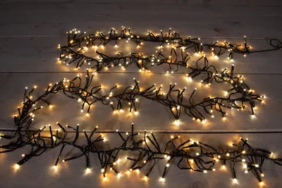 Produktbild von 384 LED Lichterkette Warmweiß 2,4M, Dimmbar mit Zeitschaltuhr, für Weihnachtsbeleuchtung