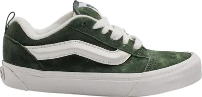 A single Vans Knu Skool shoe is shown from the side against a white background.