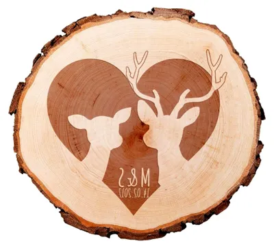 Produktbild von Baumscheibe aus echtem Holz mit Rinde für Paare, Gravur von Reh und Hirsch, Hochzeitsgeschenk, personalisiert mit Initialen und Datum, Holzscheibe, ca. 16 cm