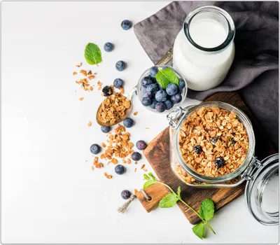 Produktbild von Spritzschutz Herdabdeckplatte Schneidebrett aus Glas Müsli und Milch 1-Teilig (60x52cm)