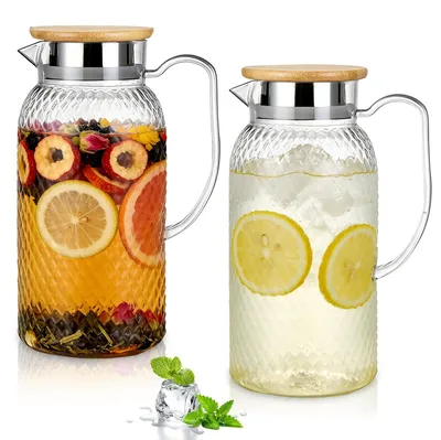 Image de Lot de 2 carafes en acrylique transparentes de 1800 ml avec couvercle