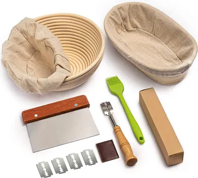 Produktbild von Brot-Gärkörbe, Set aus 2 Stück, 9 Zoll rund und 10 Oval Rohr, für Sauerteigbrote, mit Brotmesser (Lame), Teigschaber, Auskleidung und Basting-Pinsel für die Brot- und Teigherstellung