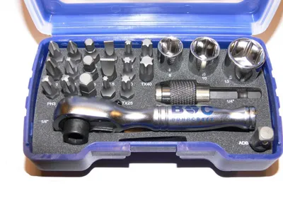 Produktbild von Bohrcraft Knarre mit Bits 1/4" Schaft in Kunststoff-Box PB 24 - 24-tlg. inkl. Nüsse und Adapter - (VPE: 1 Stk.)