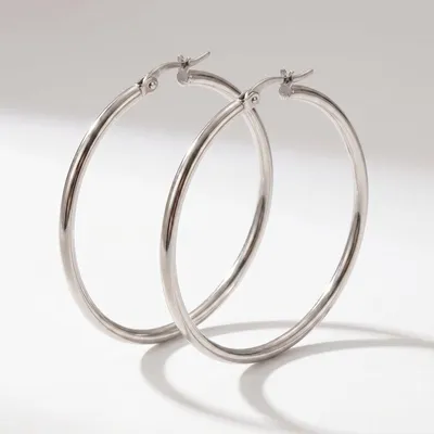 Produktbild von Lundholm Eefje Creolen Damen Silberfarben 5 cm – Große XL Hoops Ohrringe – Premium Edelstahl – Hypoallergen Wasserfest