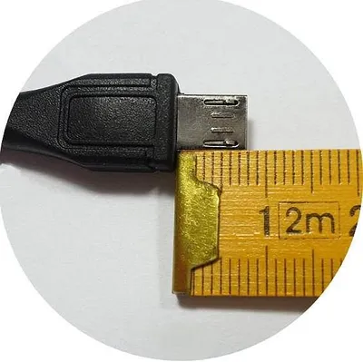 Immagine prodotto di Cavo micro USB 2.0, A-B 1,8 m con connettore più lungo